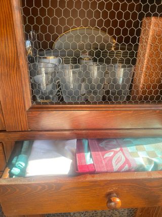 Alacena de madera diseño único