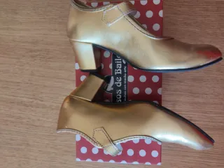 Zapatos de baile de niña, dorados