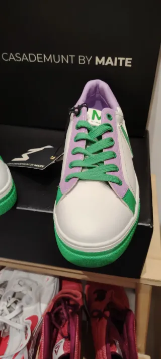 Zapatillas Lola Casademunt M Verde y Lila