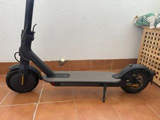 Patinete Xiaomi Mi Electric Scooter Essential