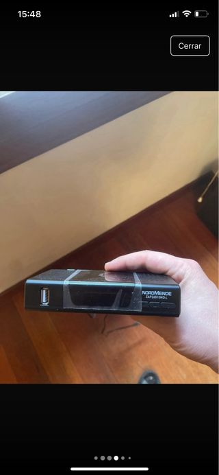 Televisión Sharp Roja