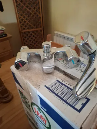 Rubinetto per vasca e lavandino in pietra