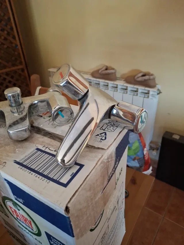 Grifo de bañera y de lavabo roca