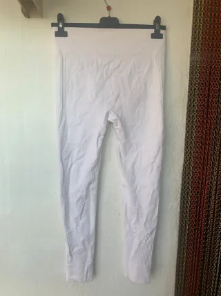 Mallas deportivas blancas