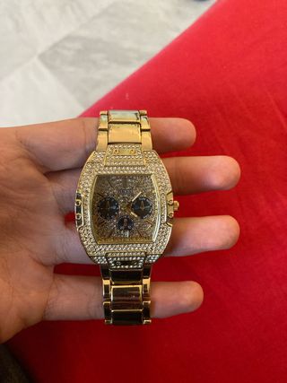 Reloj Guess Dorado con Cristales