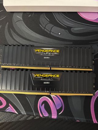 Vengeance LPX DDR4 2x8GB