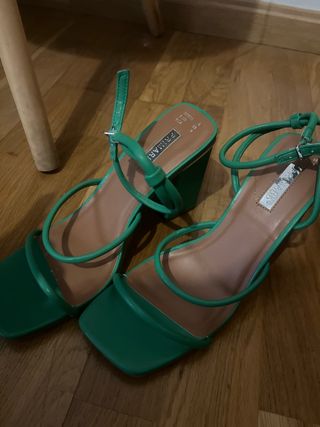 Sandalias tacón verde Primark talla 38