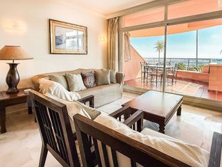 Piso en alquiler en Los Naranjos - Las Brisas en Marbella