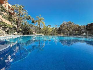 Piso en alquiler en Los Naranjos - Las Brisas en Marbella