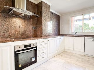 Piso en alquiler en Los Naranjos - Las Brisas en Marbella