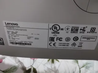 Computador Lenovo com câmara incorporada