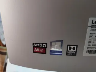 Computador Lenovo com câmara incorporada