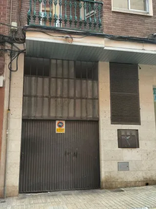 Se alquila plaza de garaje.