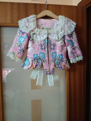 Traje Fallera con Manteletas y Capota