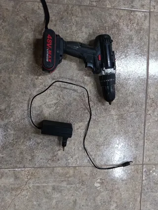 Taladro a batería 48V MAX