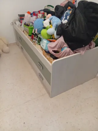 Nido para niños semi nuevo