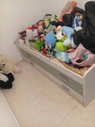 Nido para niños semi nuevo