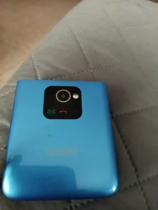 Teléfono QUOO azul nuevo