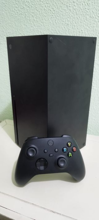 Xbox Series X 1TB + Controller