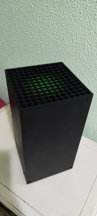 Xbox Series X 1TB + Controller