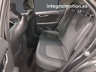 Kia Niro 1.6 GDi HEV 104kW (141CV) Concept