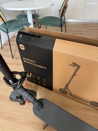 Xiaomi Electric Scooter 5 - Como nuevo