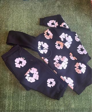 Conjunto chándal flores negro talla M