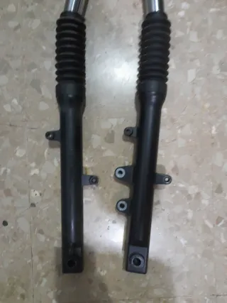 Pareja Botellas Horquilla Mutt Sabbath