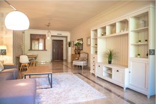 Piso en venta en Los Naranjos - Las Brisas en Marbella