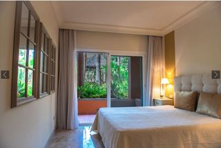 Piso en venta en Los Naranjos - Las Brisas en Marbella