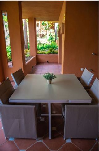 Piso en venta en Los Naranjos - Las Brisas en Marbella