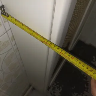 Cubreradiador blanco y dorado