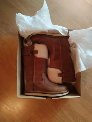 Botas UGG Cano Alto T.38 - Como Novas