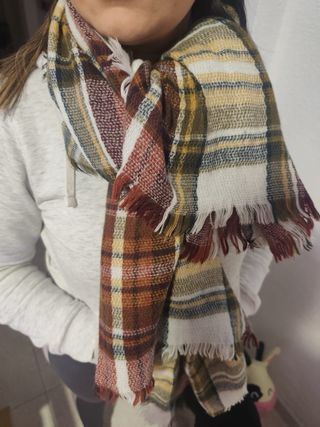 Bufanda calentita cuadros