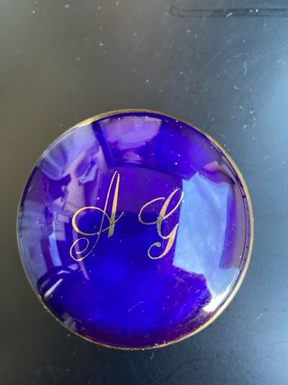 Portagioie blu con iniziali dorate