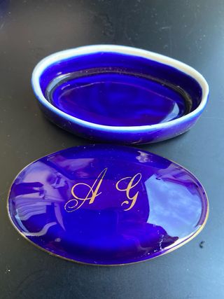 Portagioie blu con iniziali dorate