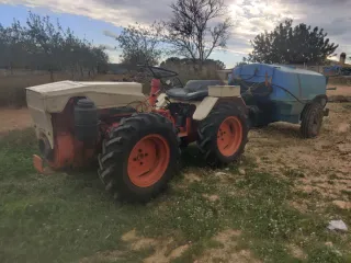 Lote Tractor con cultivador y pulverizador