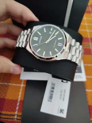 Citizen Tsuyosa Verde Militar nuevo sin estrenar