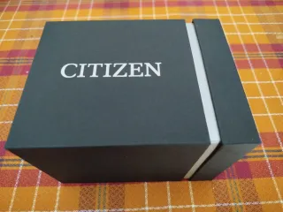 Citizen Tsuyosa Verde Militar nuevo sin estrenar
