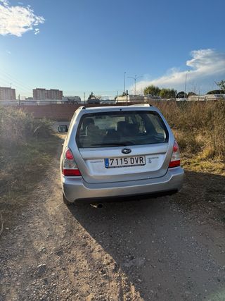 Subaru Forester 2.0 · 90.000 km