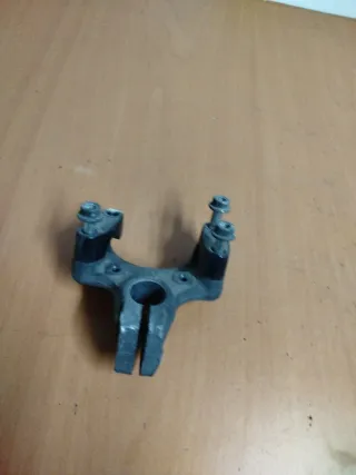 Abrazadera de horquilla