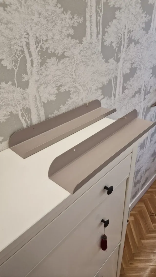 2 Baldas Metálicas Nuevas 48x9x5 cm