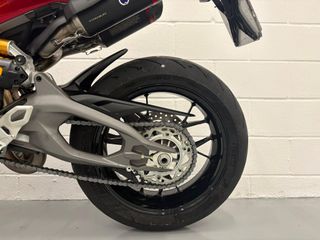 DUCATI STREETFIGHTER V2 S