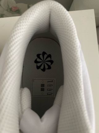 Nike Court Vision Mid NN Blancas y Negras