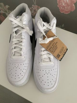 Nike Court Vision Mid NN Blancas y Negras