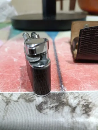 Accendino Superiore vintage con custodia