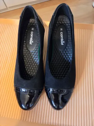 Zapatos de salón Comfeet tacón bajo