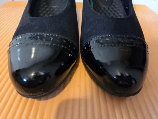 Zapatos de salón Comfeet tacón bajo