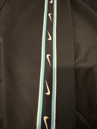 Sudadera Nike Negra y Azul