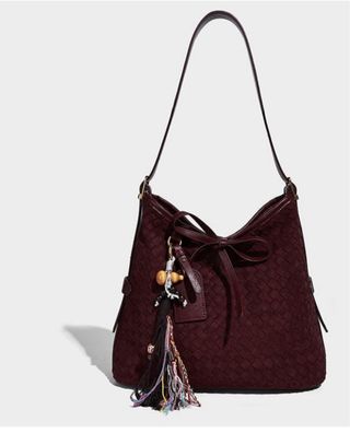 Bolso de hombro tejido con trenzado